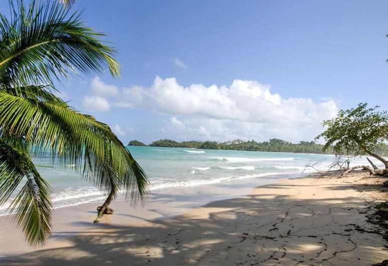 Hotel Bahia Punta Bonita ลาสแตร์เรนาส ภายนอก รูปภาพ