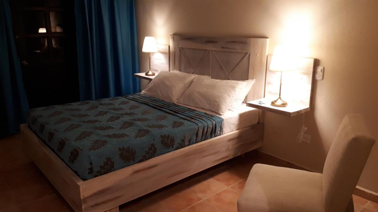 Hotel Bahia Punta Bonita ลาสแตร์เรนาส ภายนอก รูปภาพ