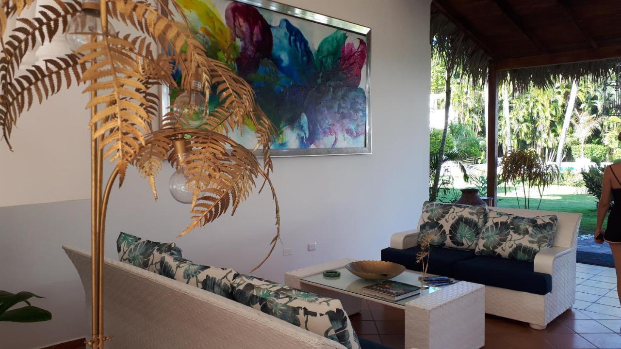 Hotel Bahia Punta Bonita ลาสแตร์เรนาส ภายนอก รูปภาพ